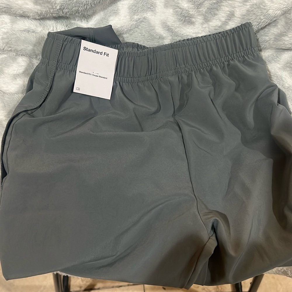 NWT BOYS LIGHT WEIGHT BOYS Joggers